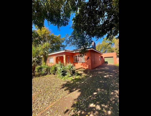 3 BEDROOM HOUSE FOR SALE IN THREE RIVERS
